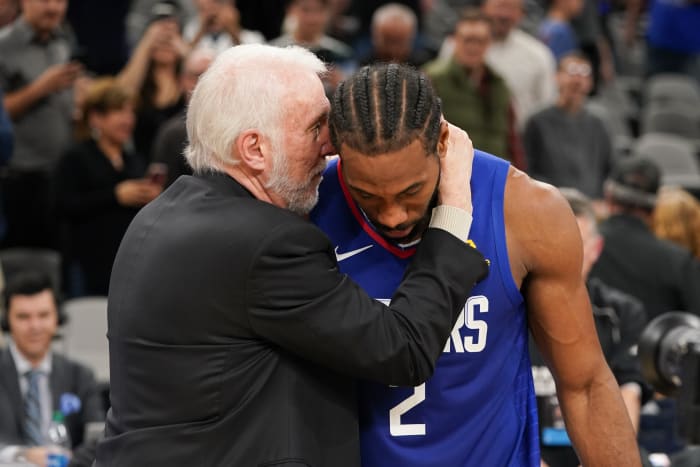 San Antonio Spurs coach Gregg Popovich and Los Angeles Clippers forward Kawhi Leonard
